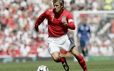 乐竞-于帕梅卡诺这表现对得起身价吗